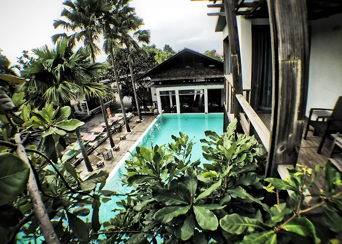 Paragon Hotel