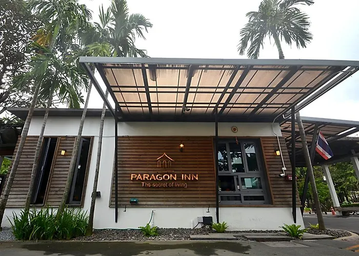 Paragon Hotel 4*