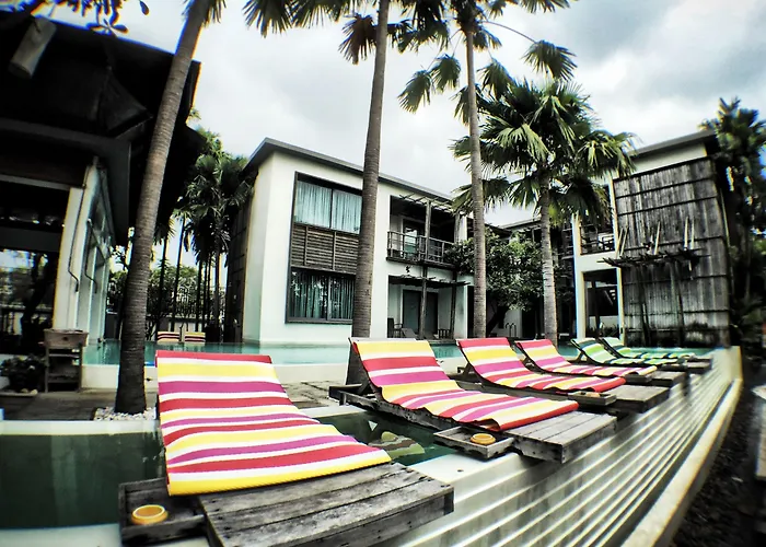 Paragon Hotel